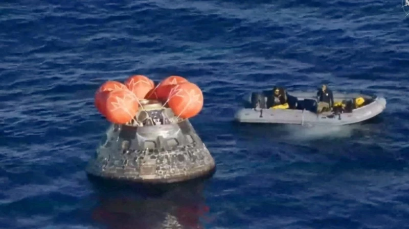 Misi Artemis II Berhasil Kembali ke Bumi, Empat Astronaut Mendarat di Samudra Pasifik